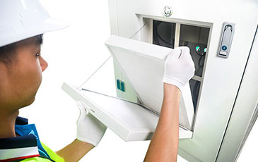 空氣懸浮鼓風機出現(xiàn)低電壓現(xiàn)象時怎么辦？