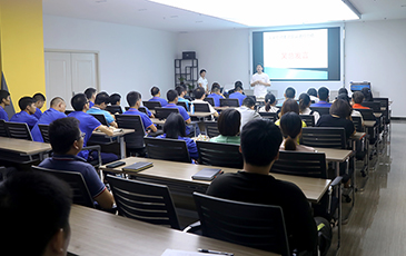 銳天科技召開(kāi)7月份總結(jié)大會(huì)以及新進(jìn)員工介紹